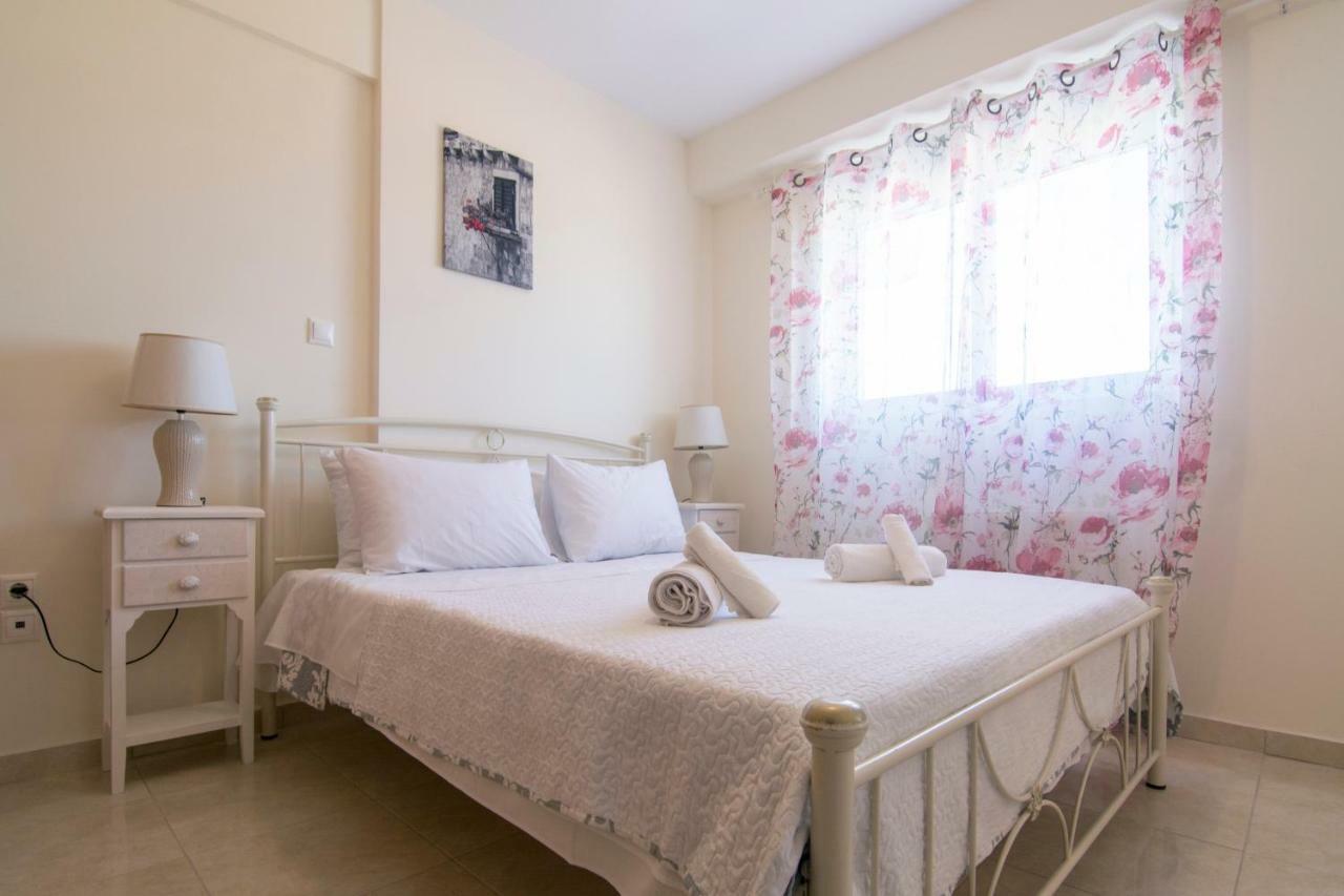 Lovely Apartment Xylokastro 2Nd Floor Екстериор снимка