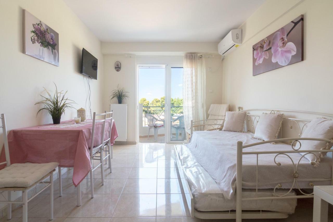 Lovely Apartment Xylokastro 2Nd Floor Екстериор снимка